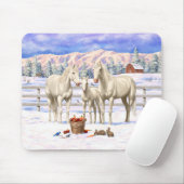雪の中の白いクレメロ四分の馬 マウスパッド (マウス)