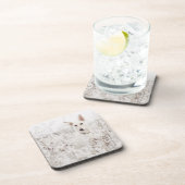 雪の中の白いドイツの羊飼い コースター (右側)