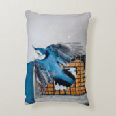 雪の中の白い胸のヌサッチ – オリジナル写真 アクセントクッション (裏面(縦))