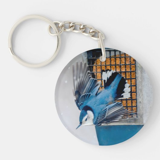 雪の中の白い胸のヌサッチ – オリジナル写真 キーホルダー (正面)