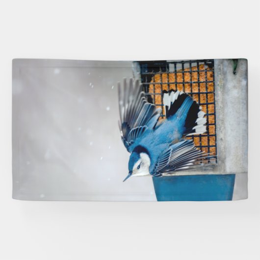 雪の中の白い胸のヌサッチ – オリジナル写真 横断幕 (横)