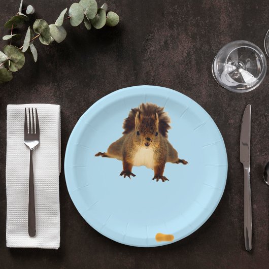 雪の中の紅リス ペーパープレート