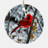 雪の中の美しい明るい赤の(鳥)ショウジョウコウカンチョウ セラミックオーナメント (裏面)
