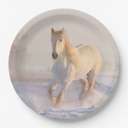 雪の中の美しランニングい白馬の馬 ペーパープレート (正面)