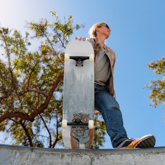 雪の中の虎 スケートボード (室外1)