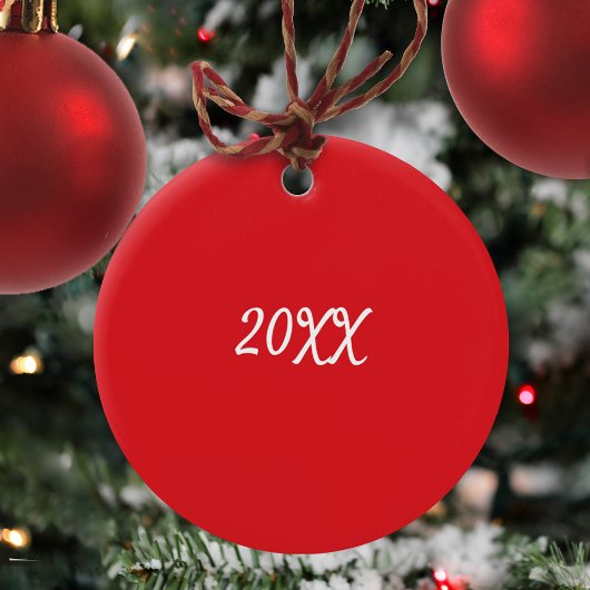 雪の中の赤いトラックのクリスマスツリーかわいいパーソナライズされた セラミックオーナメント