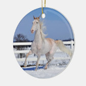 雪の中の赤いローアン セラミックオーナメント (左)