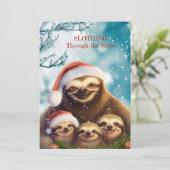 雪の中の赤ちゃんスロースと母スロースのクリスマス シーズンカード (スタンド正面)
