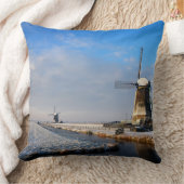 雪の中の風車、冬のオランダ クッション (ブランケット)