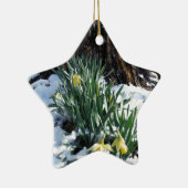 雪の中の黄色の水仙 セラミックオーナメント (右)