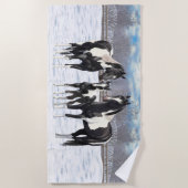 雪の中の黒いピント絵を描4分の1馬 ビーチタオル (正面)