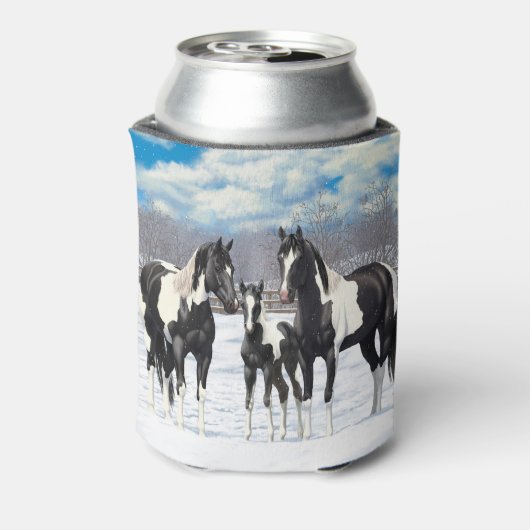 雪の中の黒いピント絵を描4分の1馬 缶クーラー (缶裏面)