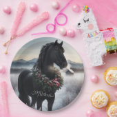 雪の中の黒い馬とクリスマスリース ペーパープレート (パーティー)