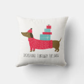 雪の中をダックスシュントかわいいクリスマス犬のおもしろい クッション (裏面)