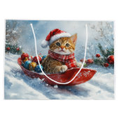 雪の中を歩くアビシニアン猫 ラージペーパーバッグ (裏面)