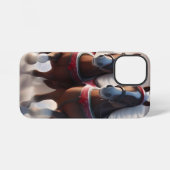 雪の中を疾走する：サンタの魔法の馬 iPhoneケース (裏面横)