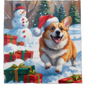 雪の中を走るコーギーとクリスマス帽 シャワーカーテン (正面)