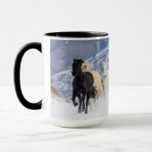 雪の中を走る馬 マグカップ (左)
