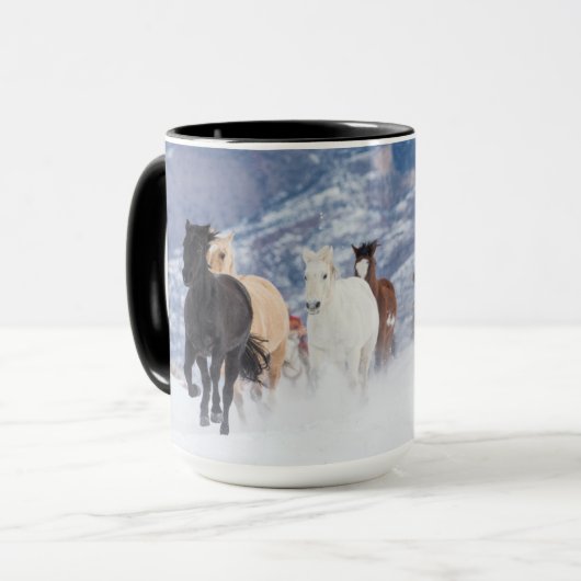 雪の中を走る馬 マグカップ (正面左)