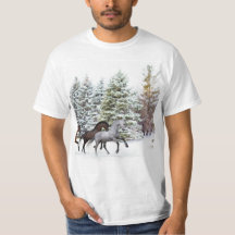 雪の中を駆け抜ける – ランニングの馬