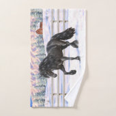 雪の中を駆け荷車を引く回る黒馬 バスタオルセット (ハンドタオル)