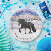 雪の中を駆け荷車を引く回る黒馬 ペーパープレート (パーティー)