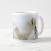 雪の中転がのシロクマ,ノルウェー ジャンボコーヒーマグカップ (正面右)