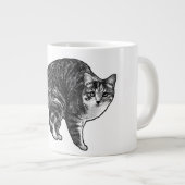 雪の光に輝くトラ猫 ジャンボコーヒーマグカップ (正面右)