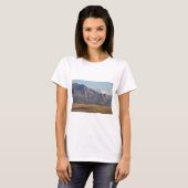 雪の入江が付いているコロラド州のロッキー山脈Flatirons Tシャツ (正面フル)