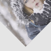 雪の冬のコートを着た美しい少女 薄葉紙 (詳細)