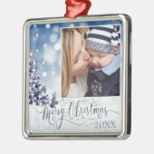 雪の冬のワンダーランドのクリスマスカスタム写真 メタルオーナメント (左)