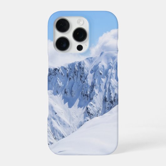雪の冬の山のOtterbox iPhoneケース (裏面)