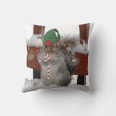 雪の四角い枕にジャウンティ小妖精や小人リス クッション (裏面)