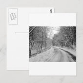 雪の国道 黒と白のイメージ ポストカード (正面/裏面)