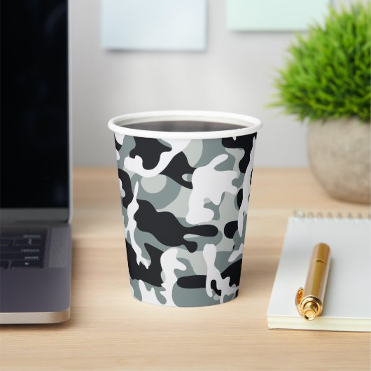 雪の塵カモフラージュ 紙コップ (インサイチュ)