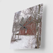 雪の壁時計の赤い納屋 スクエア壁時計 (傾斜)