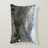 雪の多いシエラネバダ山脈をドライブする アクセントクッション (正面(垂直))