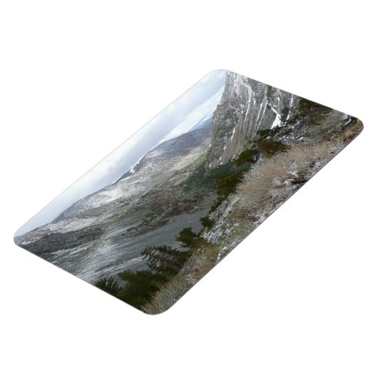 雪の多いシエラネバダ山脈をドライブする マグネット (左側)