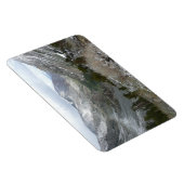 雪の多いシエラネバダ山脈をドライブする マグネット (右側)