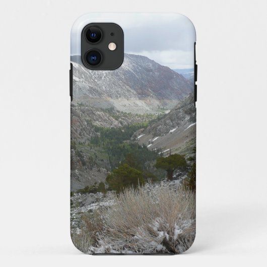 雪の多いシエラネバダ山脈をドライブする Case-Mate iPhoneケース (裏面)