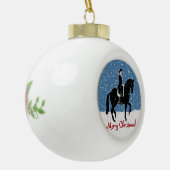 雪の多いドレスセージホースクリスマス セラミックボールオーナメント (左)