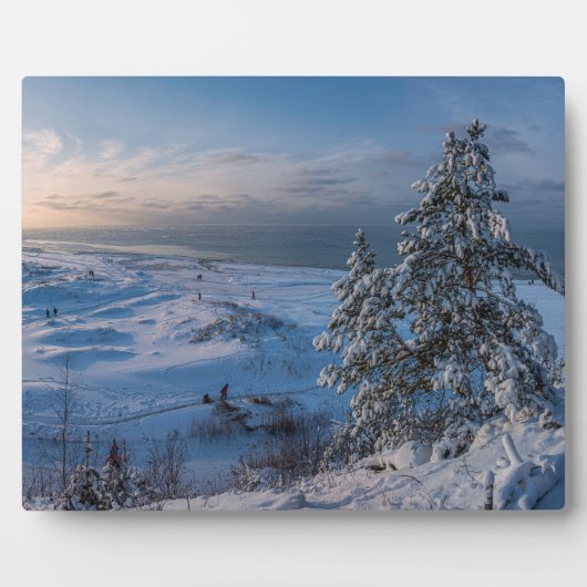 雪の多い冬のバルト海沿岸 フォトプラーク (正面)