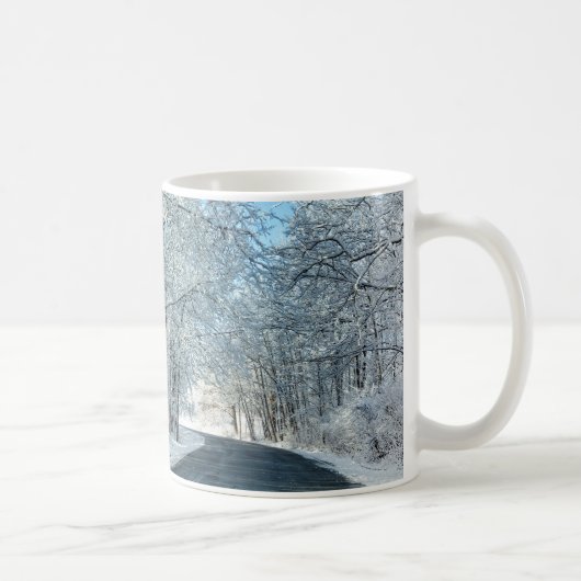 雪の多い冬の木 コーヒーマグカップ (右)