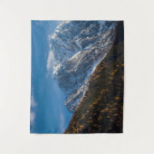 雪の多い山々で秋と冬 タペストリー (正面)