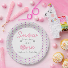 雪の多くのおもしろいが一つになる ペーパープレート