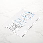 雪の多くの愛冬のスノーフレーク赤ちゃんシャワー 箔招待状 (回転した状態)