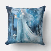 雪の女王ファンタジーアート – 神秘的な冬の女神 クッション (正面)