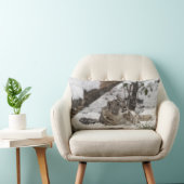 雪の好奇心が強いユキヒョウ ランバークッション (椅子)