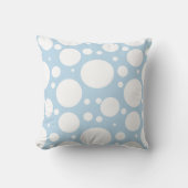 雪の日：白い世界の暖かい瞬間 クッション (正面)