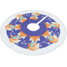 雪の木包まれたのシャツの中でキツネを登る